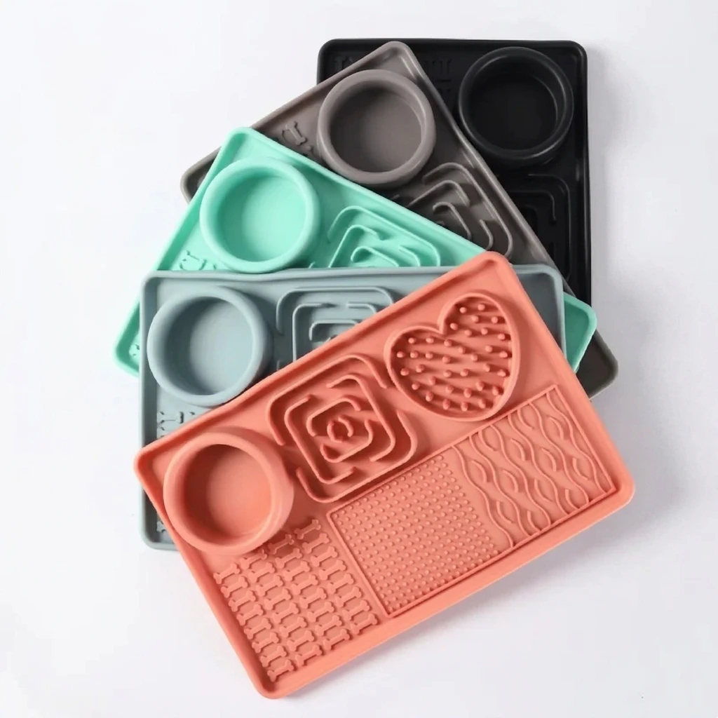 Stimulating Silicone Licking Mat